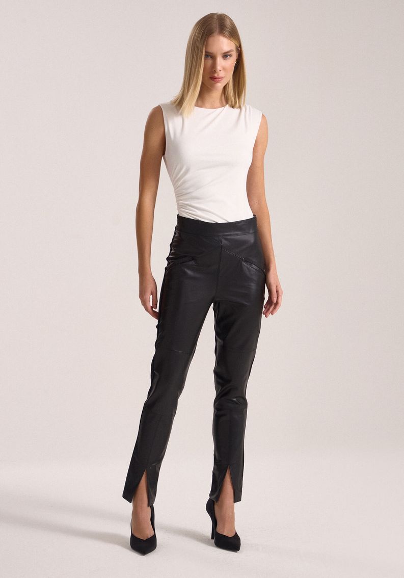 55707100_1.jpg 55707100_1.jpg